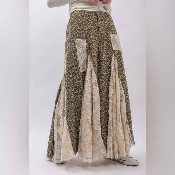 NWT Leopard Cheetah Animal Print Lace Panel Boho Wide Leg Patchwork Flare Pants - Picture 12 of 13
